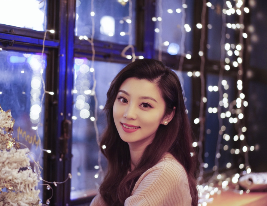 王牌女郎费费有多重身份,在奥运会露脸,比你优秀的