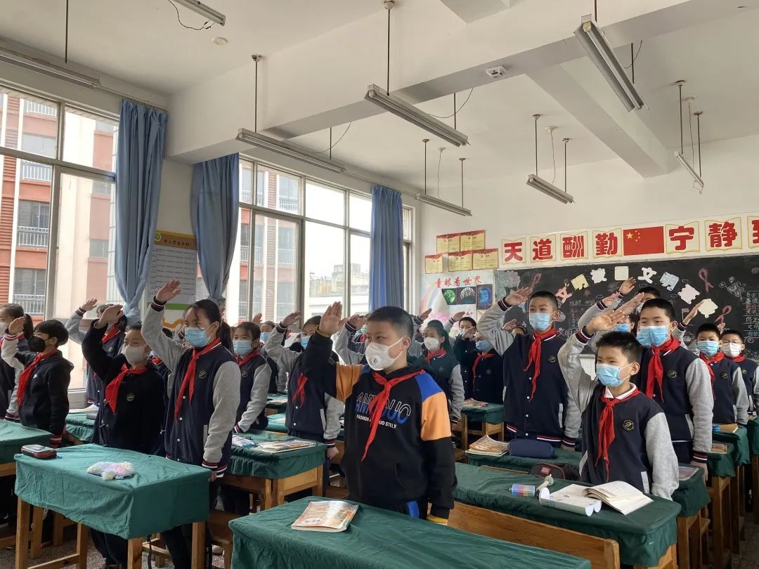 致敬逆行者,做好接班人 | 曲靖市第二小学2020年春季学期开学第一课