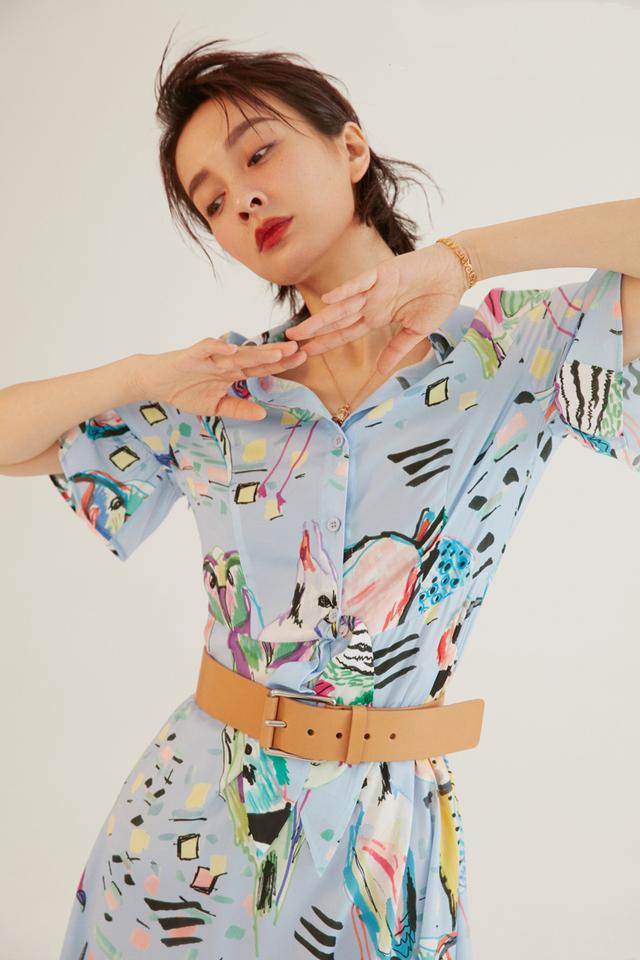 吴昕穿荷叶边一字肩连衣裙,换知性风秀曼妙曲线,网友:太惊艳!