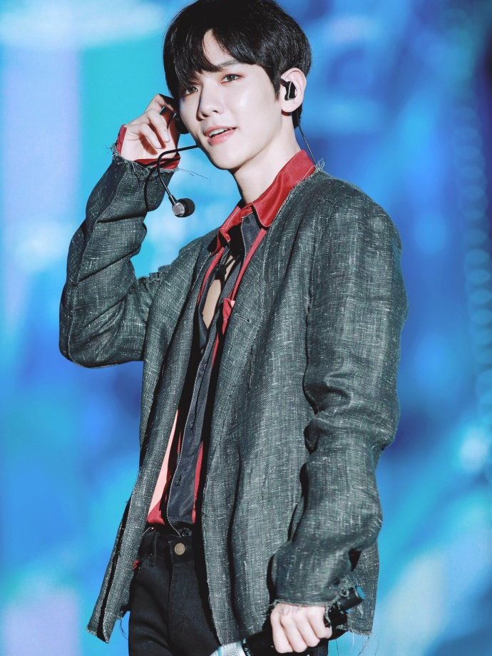 李秀满一来就派出了这么强的艺人,就能看出李秀满老师的意图,估计是