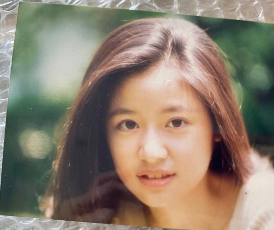 林心如晒16岁旧照超感慨 眉眼青涩稚嫩婴儿肥未消