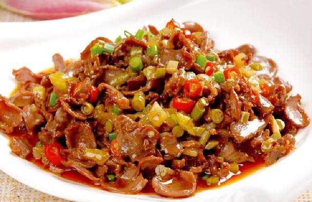 美食推荐酸辣鸡杂酱香螺狮醋溜山药的做法