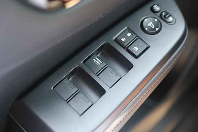 本田混动凌派实拍：补齐短板后，定价是唯一悬念