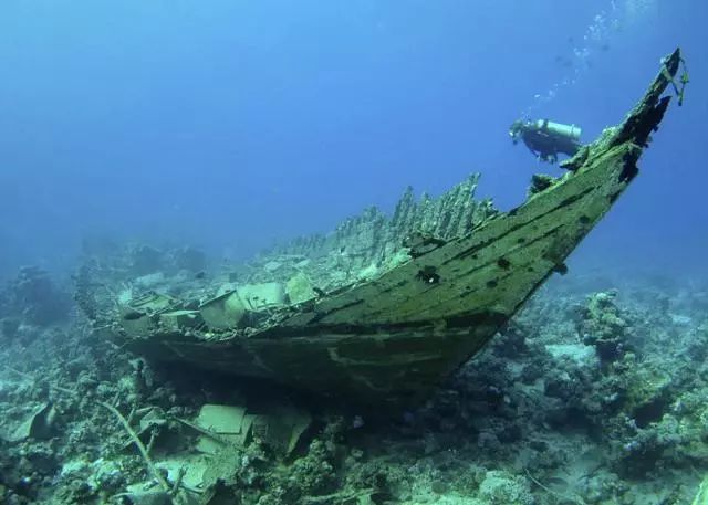 南海捞出一艘百年沉船,发现大量圆明园文物,英国:请归还给我们