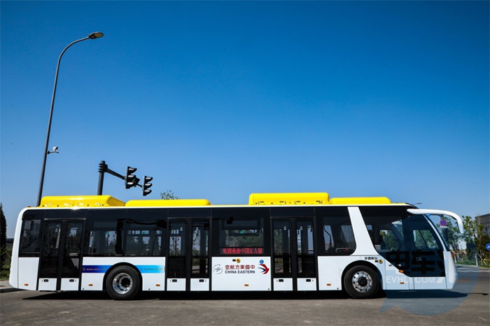 12辆宇通纯电动机场摆渡车交付北京大兴机场东方航空