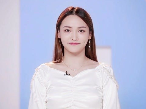 2020女孩长相排名_2020年“重庆小姐”冠军出炉!长相酷似混血儿!(2)