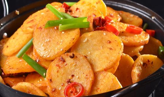 干锅土豆片,好吃又下饭,美味立等可取