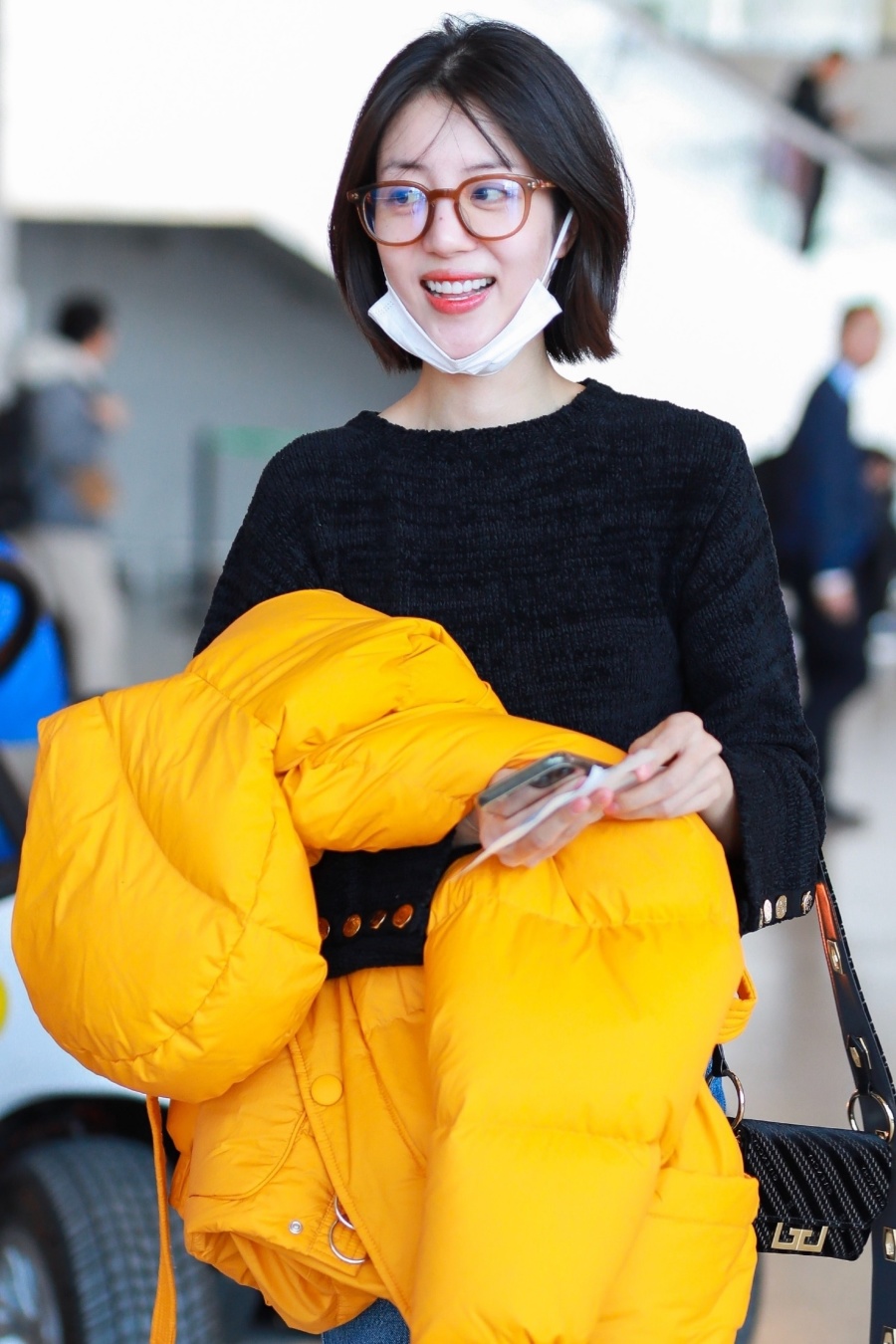有腿精之称的李溪芮,机场私服只是穿了普通牛仔裤回头率也杠杠的