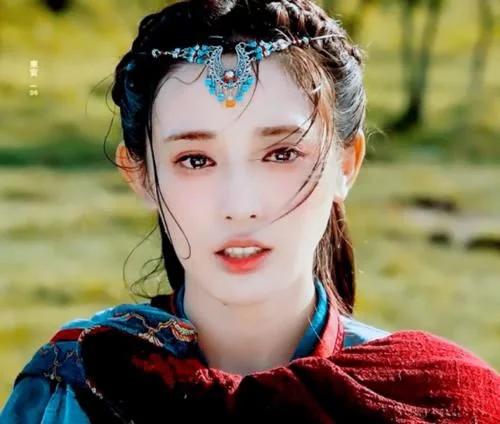 女演员落魄公主造型,刘诗诗可爱彭小苒灵动,看到李沁:美到心碎
