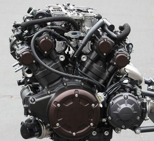 为什么狠多跑车钟爱v型4缸?v4摩托车发动机有哪些优势?