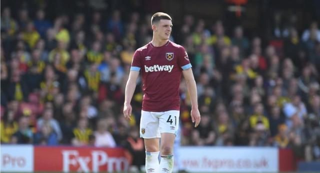 莱斯出道于切尔西青年队,此后转会西汉姆联,年仅20岁的英格兰人在近两