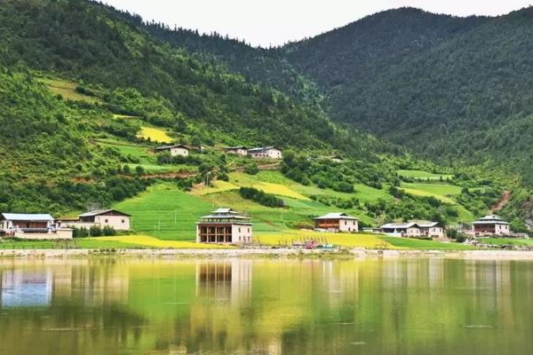 中国最接近天堂的村子人均寿命仅40岁政府劝搬都不愿意离开