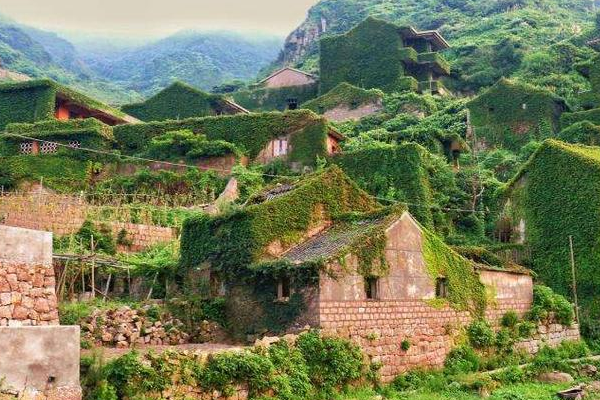 中国最神秘"无人村",曾被嫌弃全村搬离,自己却美成了仙境