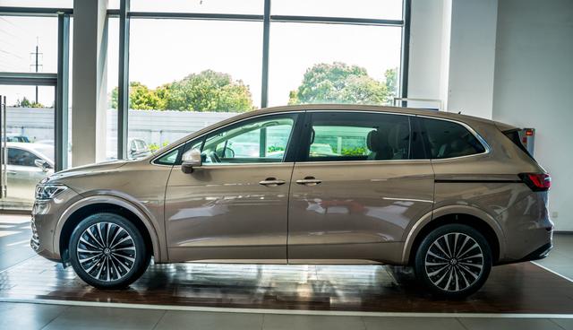 首测上汽大众viloran威昂这辆高端商务mpv高级吗