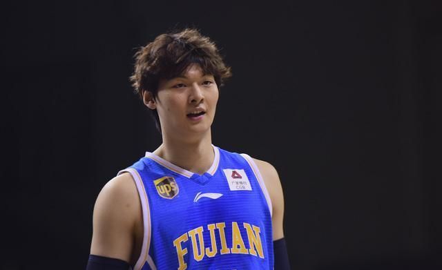 被灰熊队选中,王哲林为什么不加盟nba?有6个致命的缺点