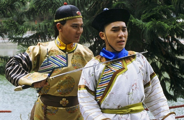 84版《鹿鼎记》剧照:影帝梁朝伟的成名作,金庸赞为最传神的小宝