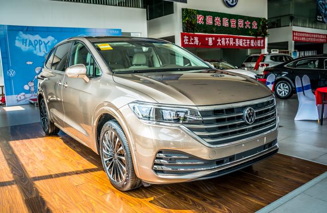 首测上汽大众viloran威昂这辆高端商务mpv高级吗