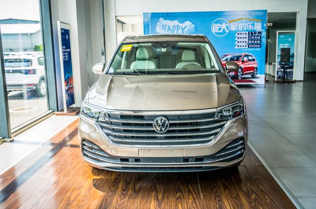 首测上汽大众viloran威昂这辆高端商务mpv高级吗