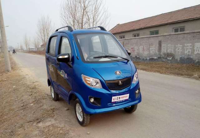 老年代步车出行隐患大,北汽想出好办法,车友:任重道远