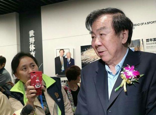 涌现了几位功勋主帅,其中就包括"中国女排教父"袁伟民,功勋教练陈忠和