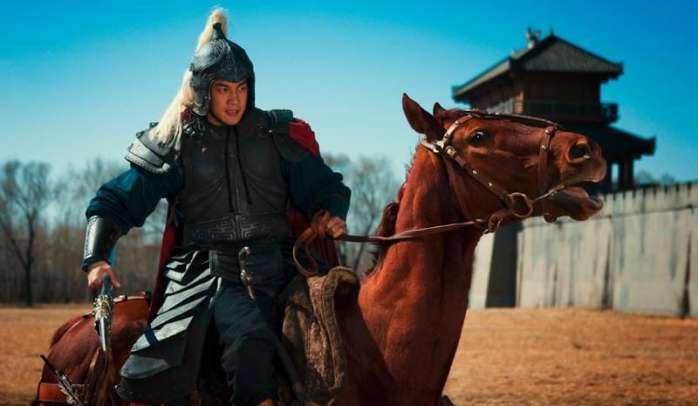 我乃常山赵子龙,我乃燕人张翼德,关羽是如何自报家门的?