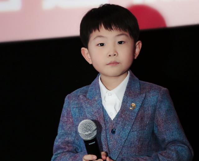 5岁上春晚!年薪百万养活一家人的"神童",现在怎么样了?