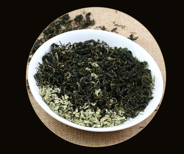 血液在什么时候粘稠吃二黄喝二水动三处血管畅通