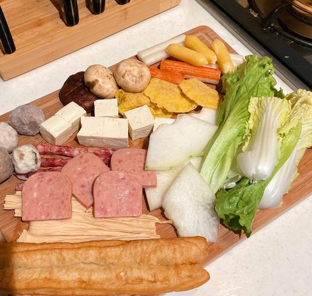 其实麻辣烫好吃,步骤方法很重要!你家有什么剩余食材都可以放!