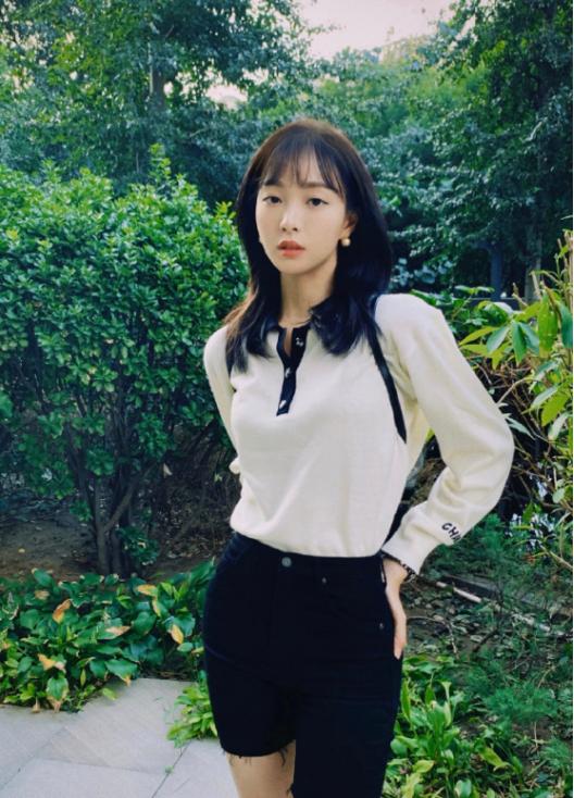 赵尧珂身材也是绝了!170的身高衣服随意驾驭,大长腿让我羡慕了