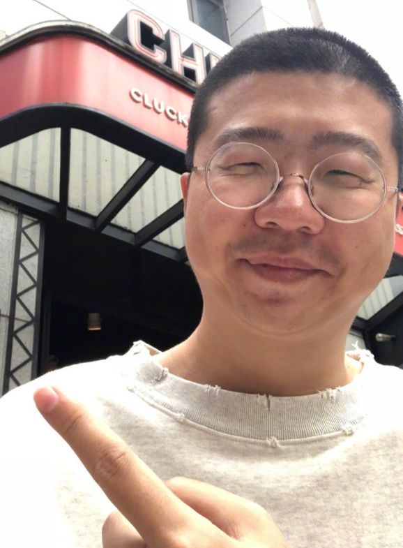 李诞自曝上学时是校草看到他的毕业照后终于相信黑尾酱审美了