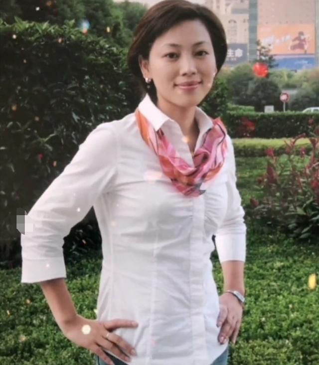 劳春燕离开央视了?晒主持旧照引回忆