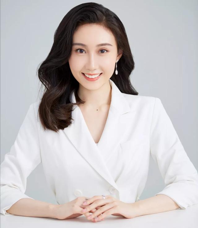 央视主持人水均益女儿水亦诗的成名路