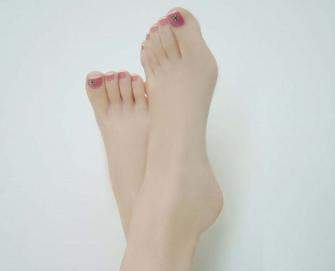 女人脚上有这些特点,桃花源源不断,到老有财福,贵妇脚!