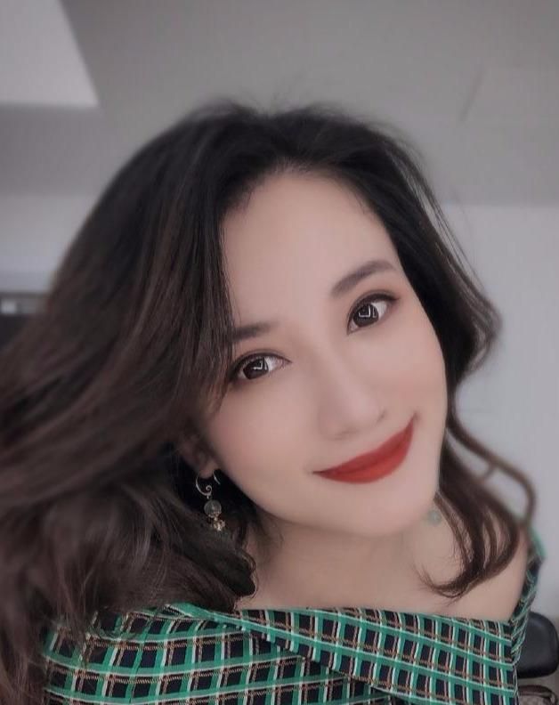 广东电视台美女主持人张媛,太漂亮了