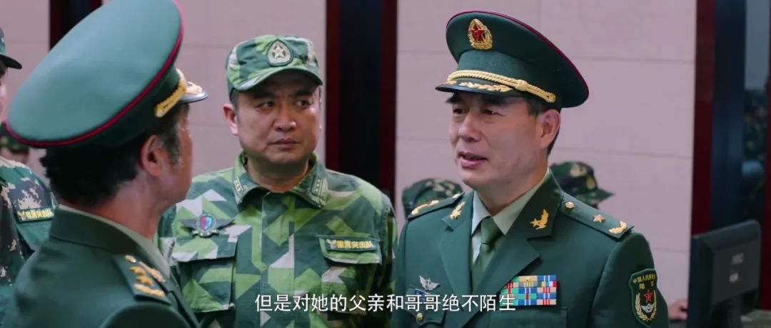 狼鹰首映动作场面很精彩强加的感情戏是败笔