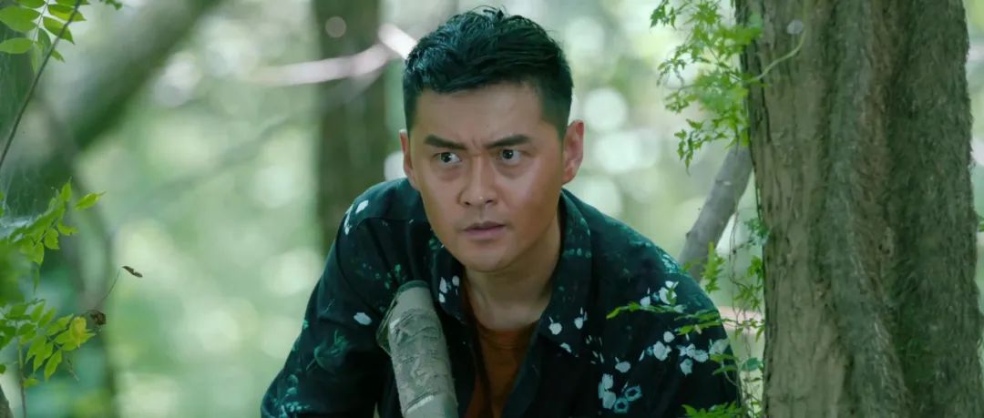 狼鹰首映动作场面很精彩强加的感情戏是败笔