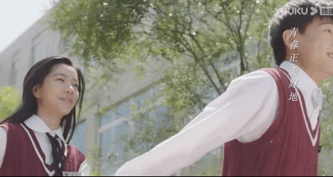 至于在表演方面,庄达菲胜在发挥得很自然,不做作.