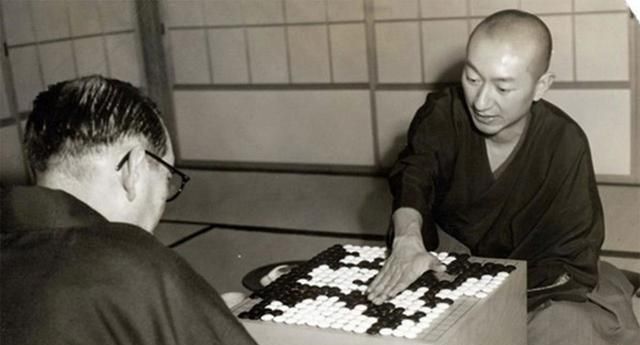 1939年,吴清源已经晋升为七段选手,此时他开始和日本的天才棋手木谷实