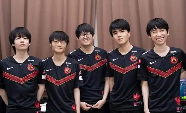 fpx中野决裂?doinb回应:没有吵架,队员间就要有话直说