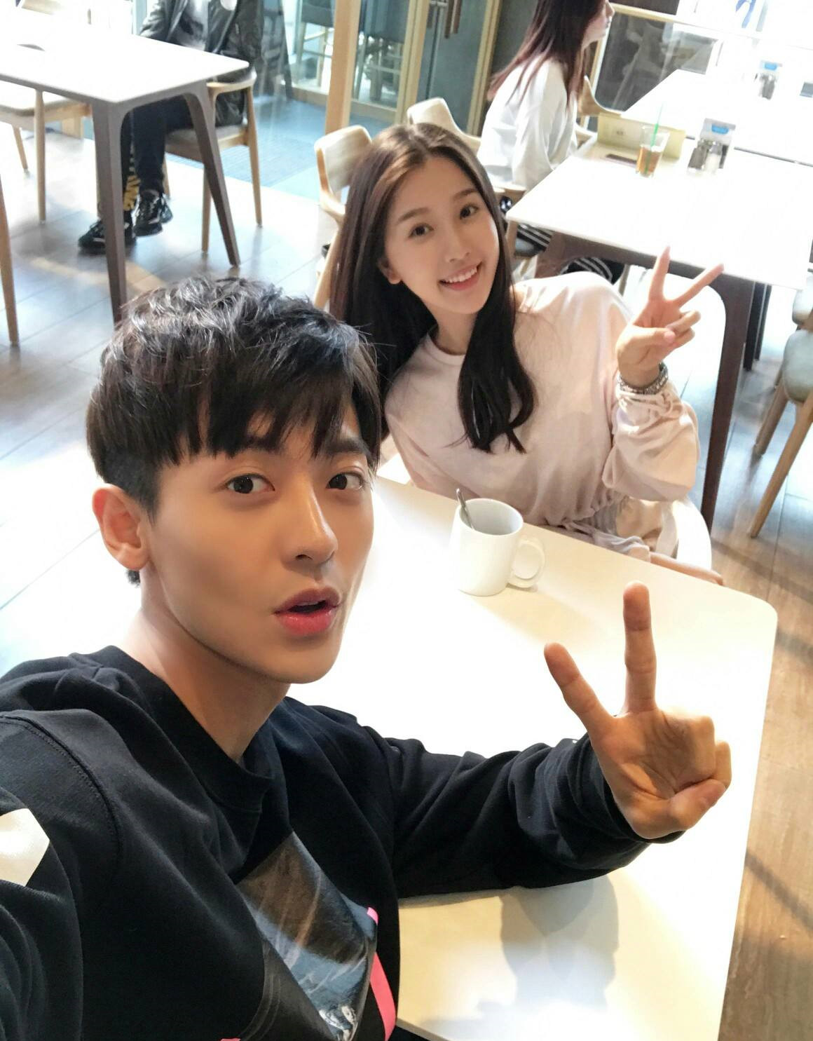 唐嫣要复出了吗?虞书欣和赵志伟好过吗?赵薇代言高奢品牌?