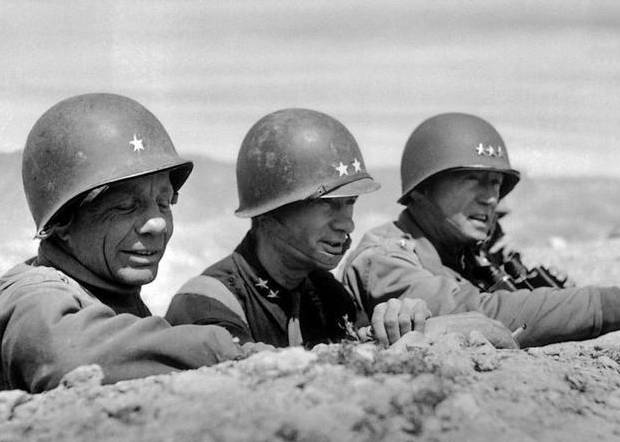 巴斯托涅战役兄弟连的背景战役巴顿解救第101空降师