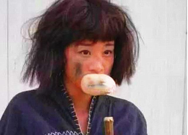 同样是乞丐赵丽颖心酸关晓彤凌乱她是10年没洗头吗