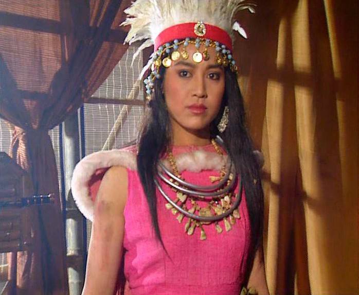 她就是祝融夫人,在诸葛亮七擒孟获的时候登场,她是南蛮王孟获的妻子