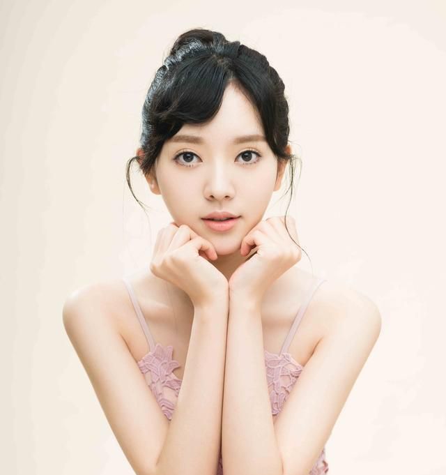 还记得《旋风少女》的曲光雅吗?曾经的美少女,如今成了网红脸