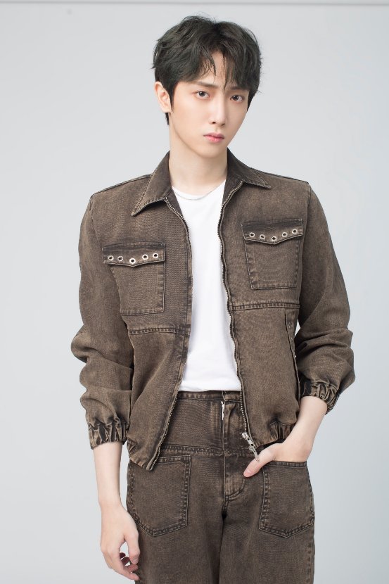 于斌空降《玩游戏的朋友》 复古派对唱歌游戏玩嗨了!