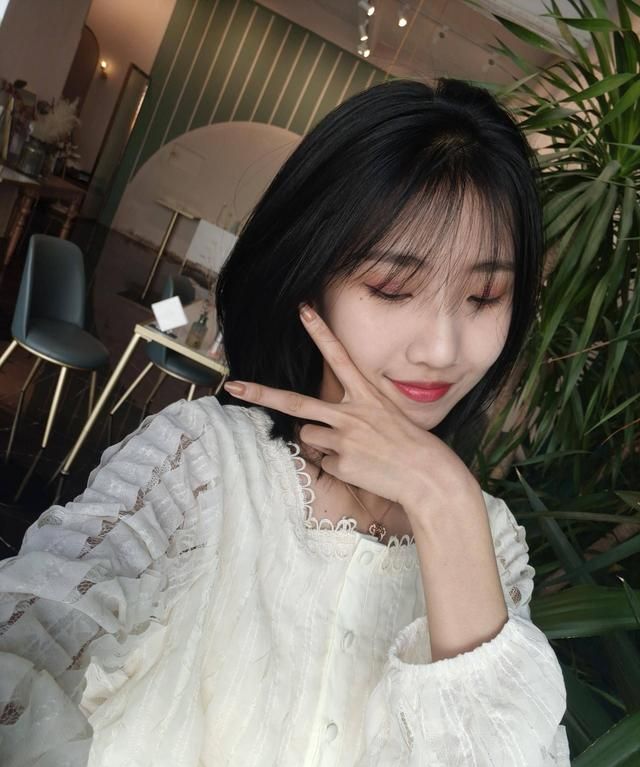 轻松驾驭夜间自拍,捕捉真实之美