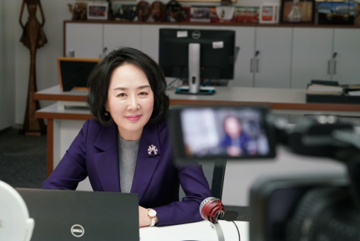 敦煌网CEO王树彤:跨境电商交易额增速已经在加速恢复__财经头条