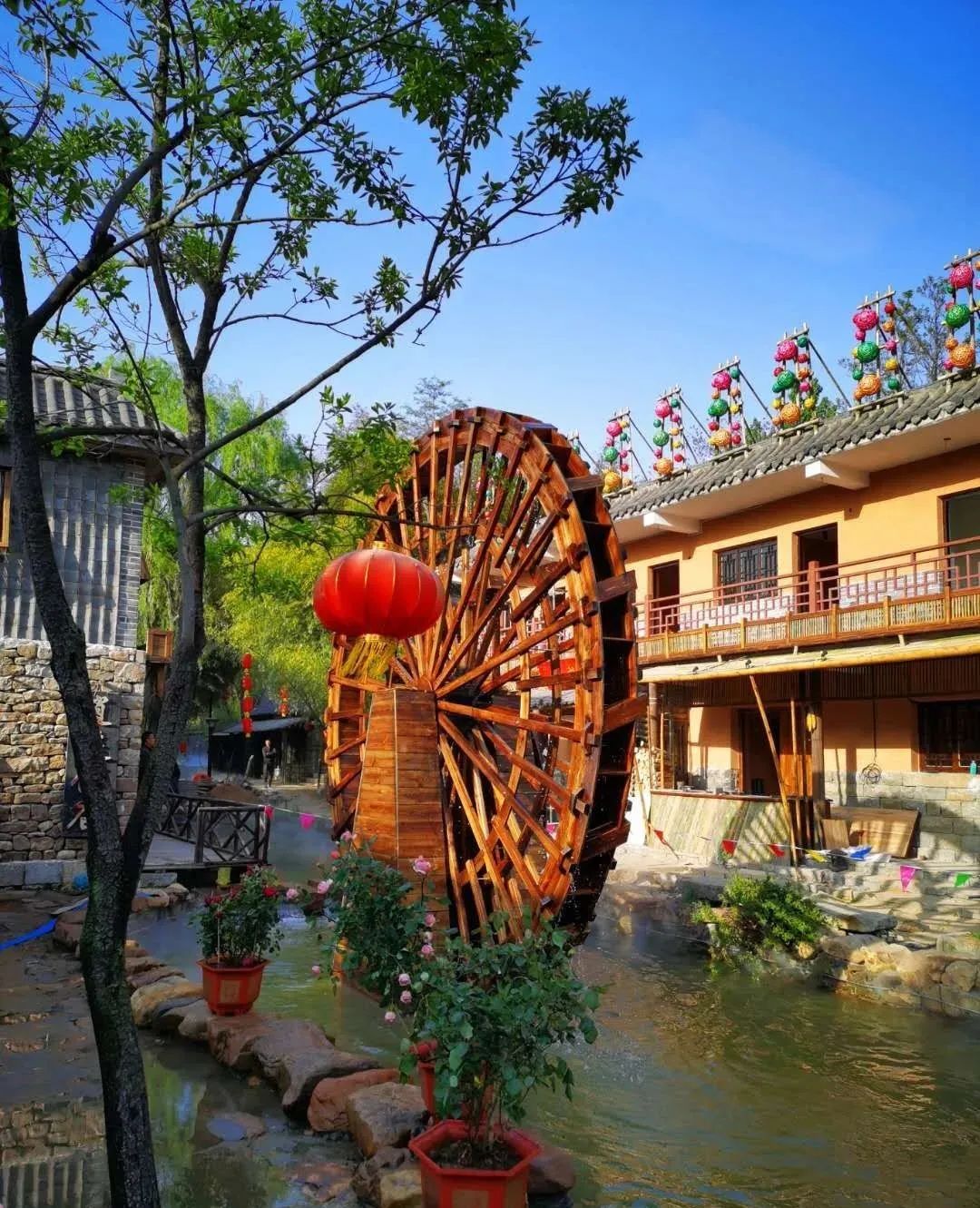 哇塞~竹泉村商街大变样!五一攻略看这里~吃住游购娱全打卡!