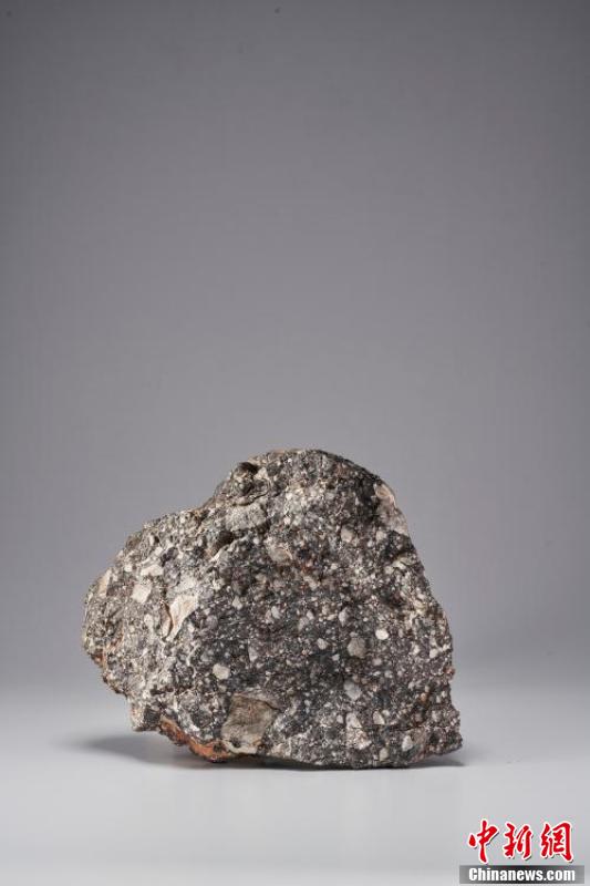 世界博物馆的月球陨石图片