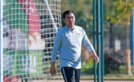 徐亮抨击国内青训!司机和厨师都可以当教练,球员基本功不扎实